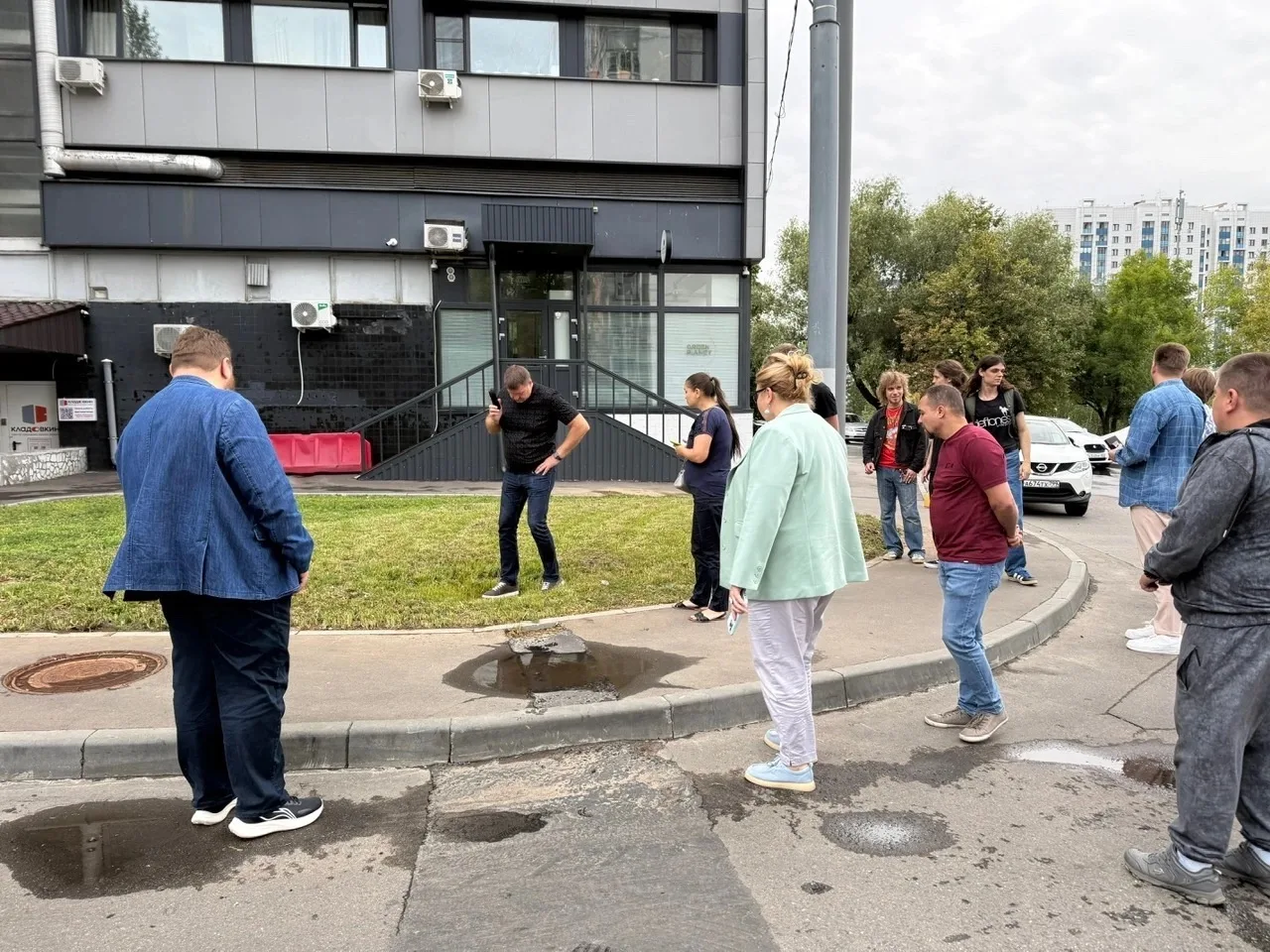 📋 Итоги обхода территории с главой управы: от клумб до самостроя
