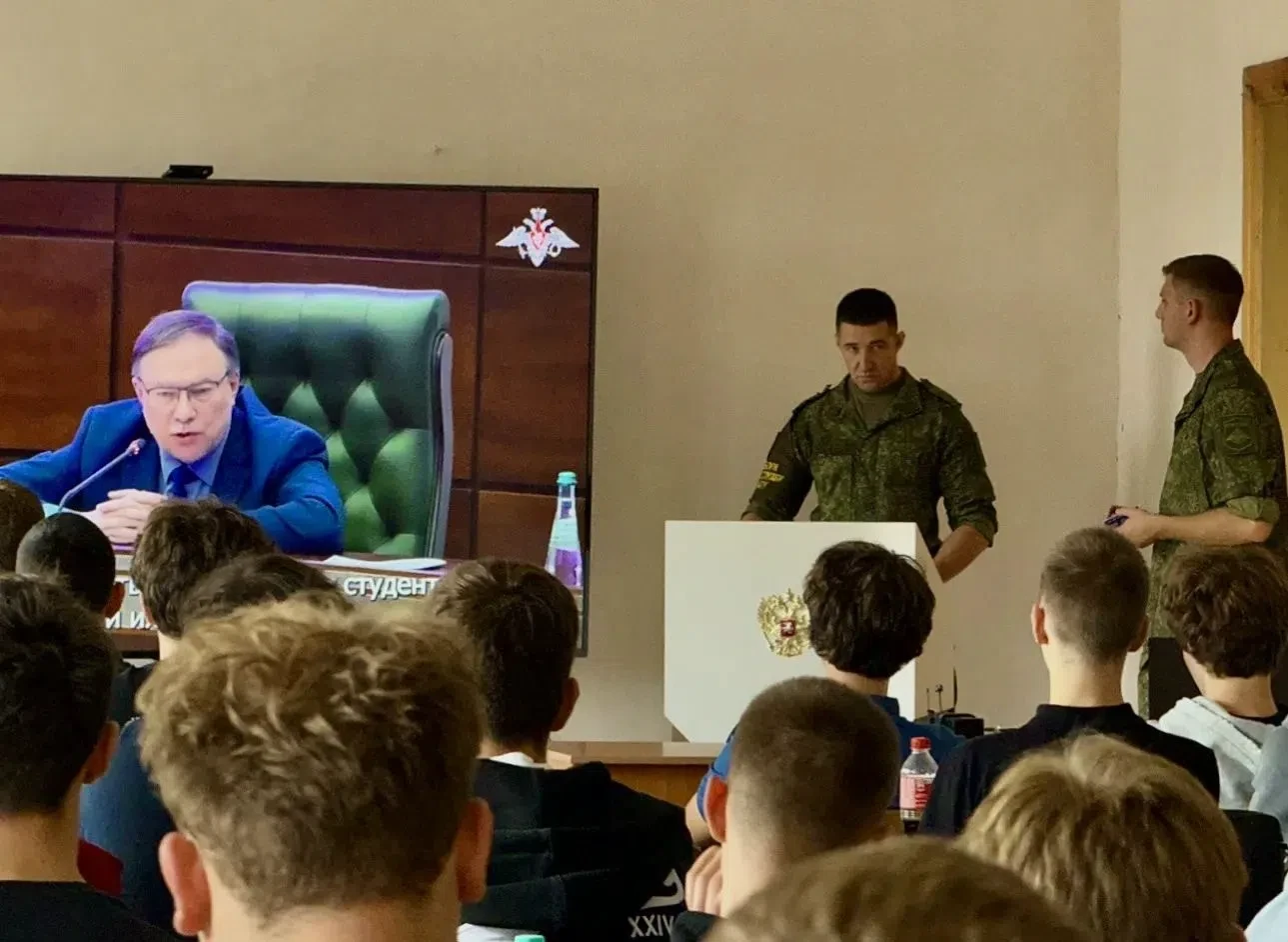 👉🏻 Интеллект победы: студенты ЛГУ им. В. Даля обсудили службу в высокотехнологичных в...