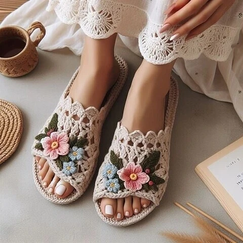 Идеи для вязаных домашних тапочек😍