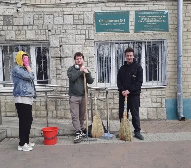 Выходные в общежитиях НГГТИ прошли не скучно, а с пользой  Студенты, проживающие в общежитиях, навел