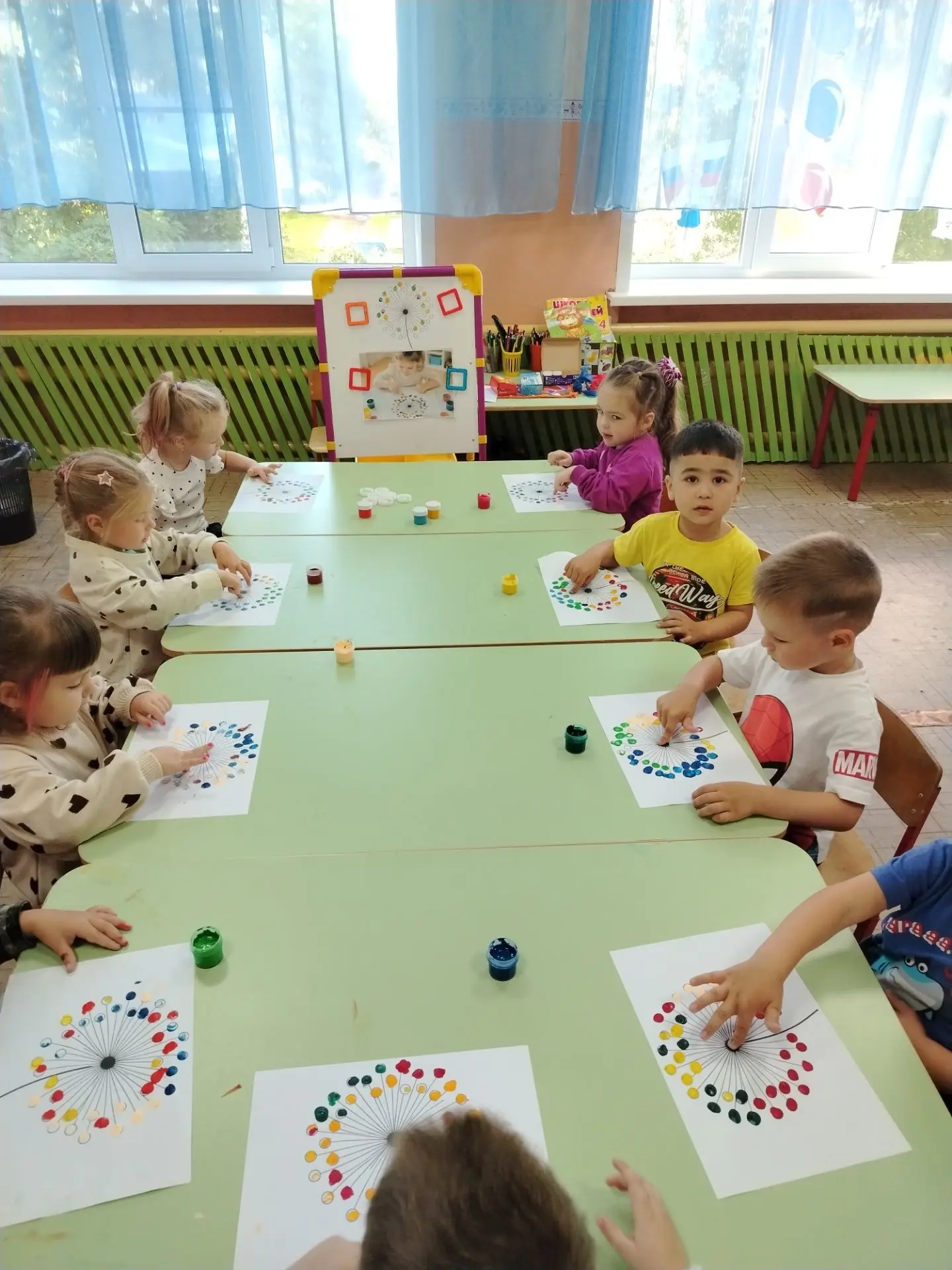 «Волшебные одуванчики»: развиваем творчество и мелкую моторику в технике пальчиковой жи...