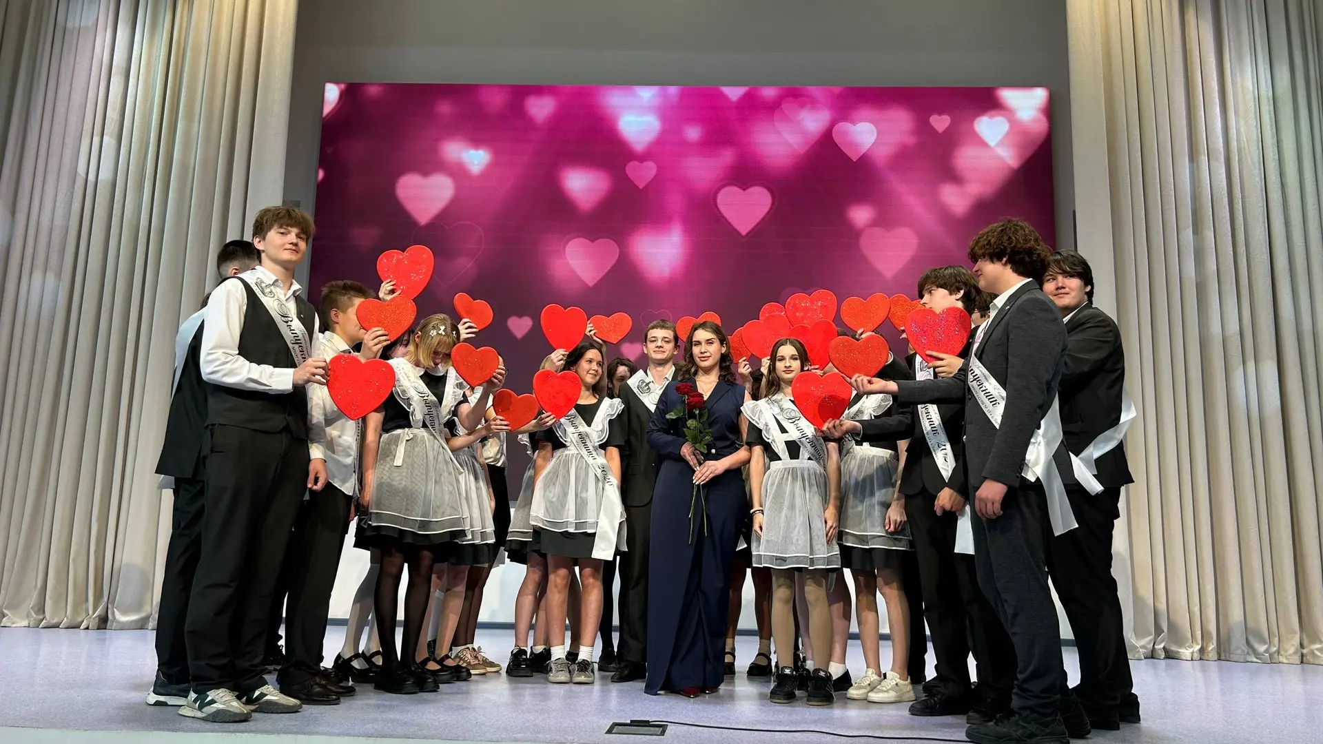 Первый отсчет времени пробил ровно девять раз... 🎓  📢Первый год жизни нашей школы увенчался особым, 