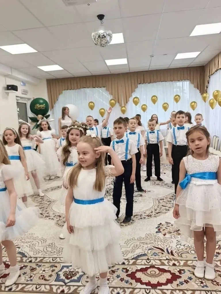 🎉✨ Выпускной в дошкольном отделении МОУ «СОШ „ТЦО им. Петрова В.Я.“»! ✨🎉