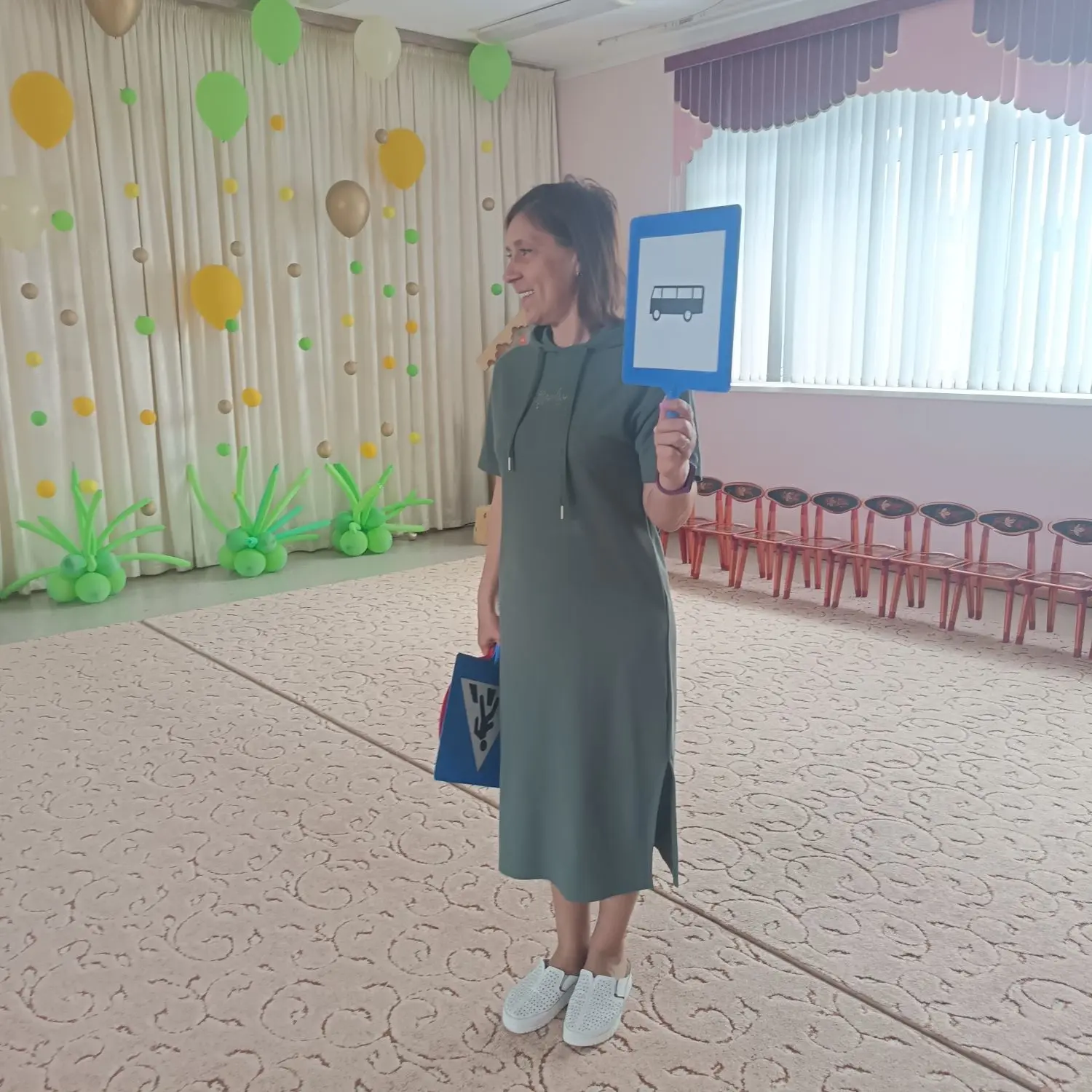 🚦 Азбука безопасности на дороге! 🚗

Для наших малышей из младшей и средней групп прошло увлекатель