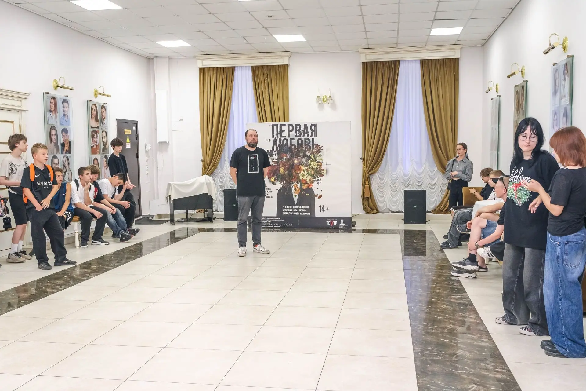 Поздравили представителей трудовых отрядов старшеклассников с Днём молодежи ☀️