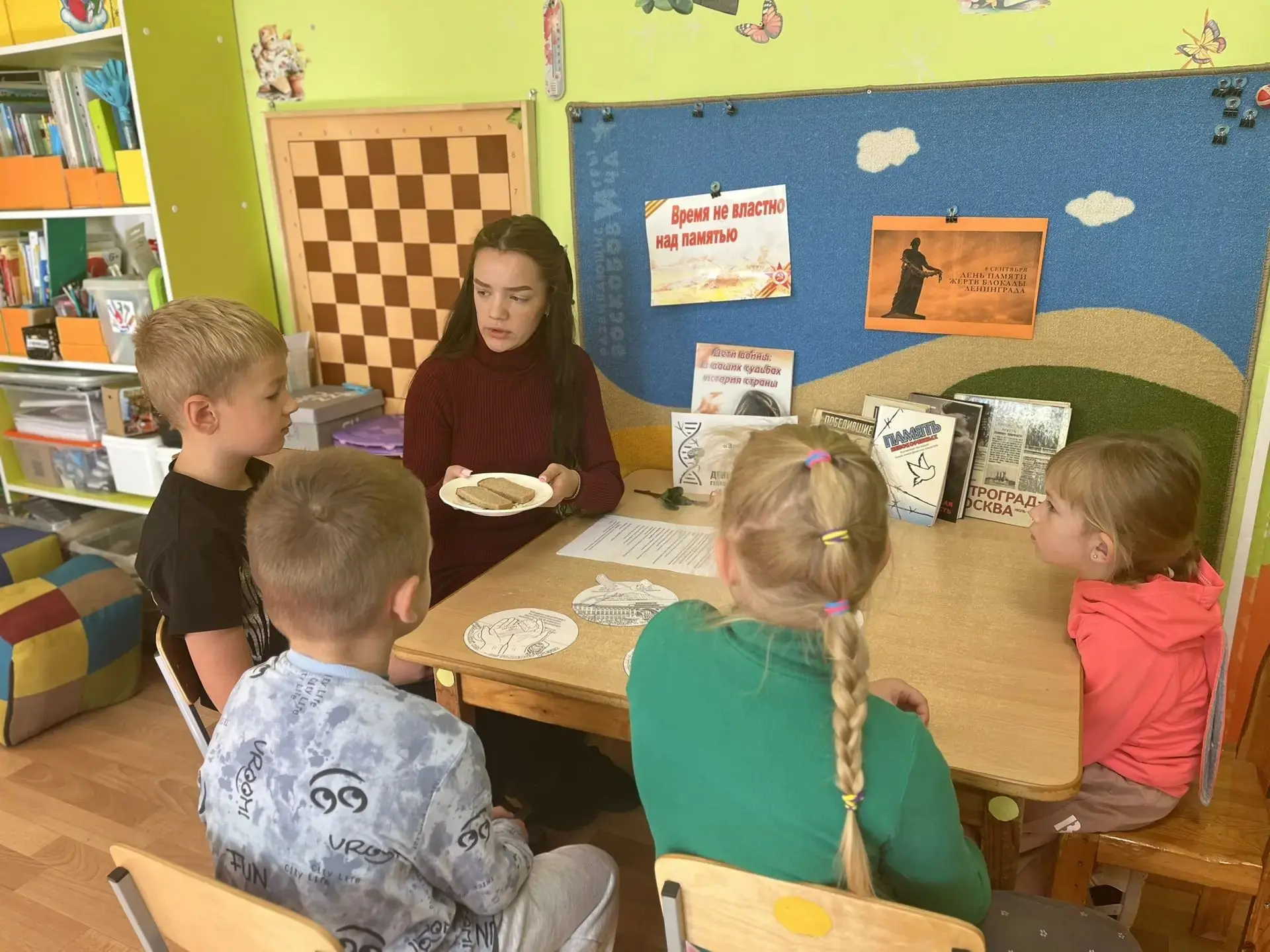 Блокада Ленинграда длилась ровно