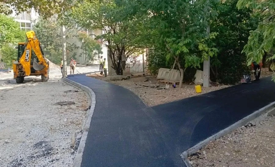 🚧 Дорогу и тротуары обновят на Острякова до начала октября