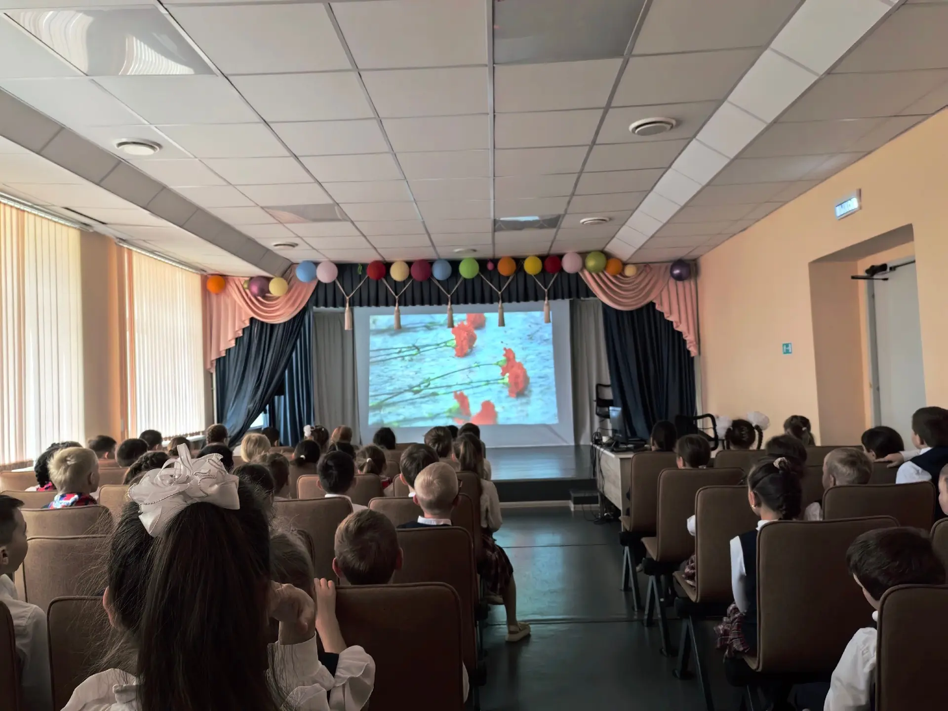 📽Сегодня в нашей гимназии прошёл кинопоказ короткометражного фильма «На рубеже». Его посмотрели учен