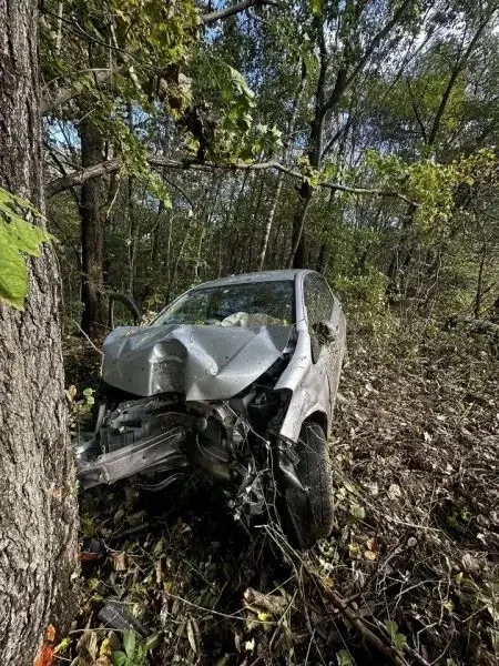 В Приморье Toyota Hilux при обгоне столкнулась с Toyota Vitz — в результате ДТП есть по...
