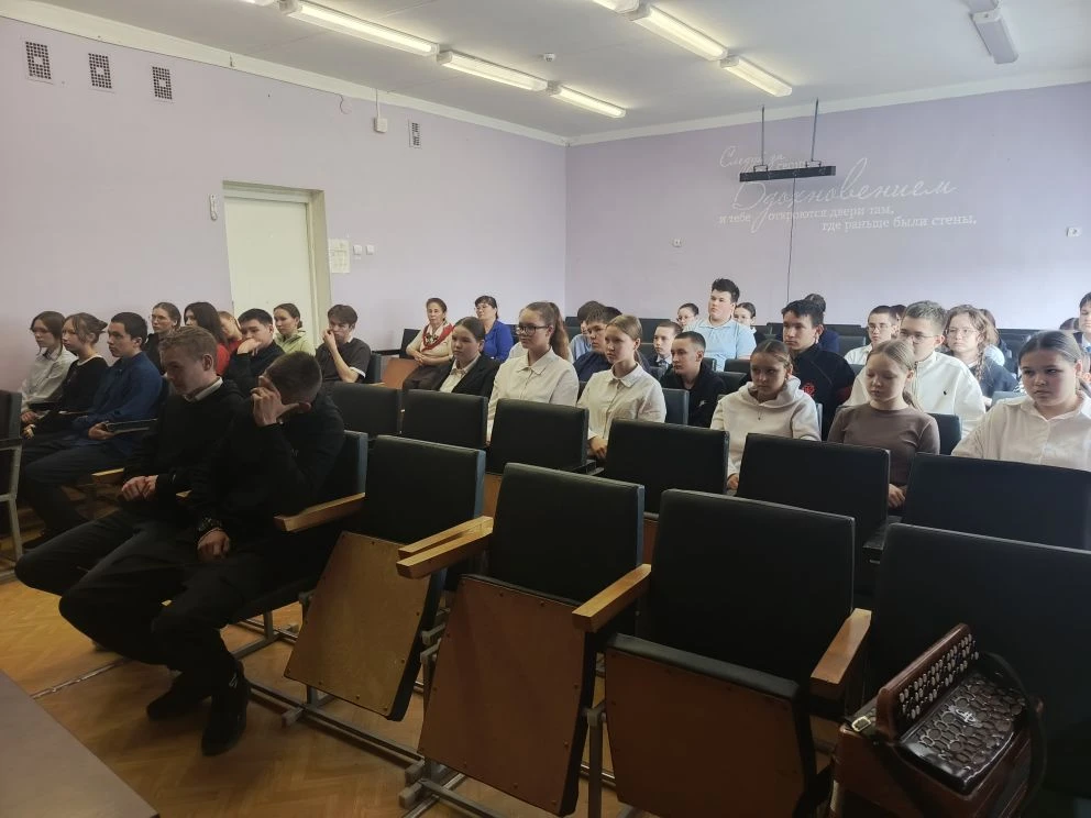 Перед началом длительных летних каникул важно напомнить детям правила безопасного повед...