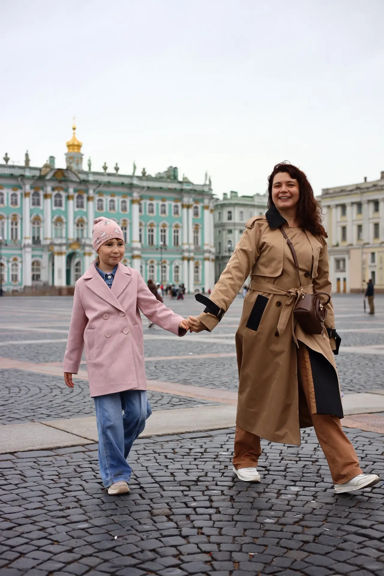 По пути устроили себе Питерскую фотосессию❤️
