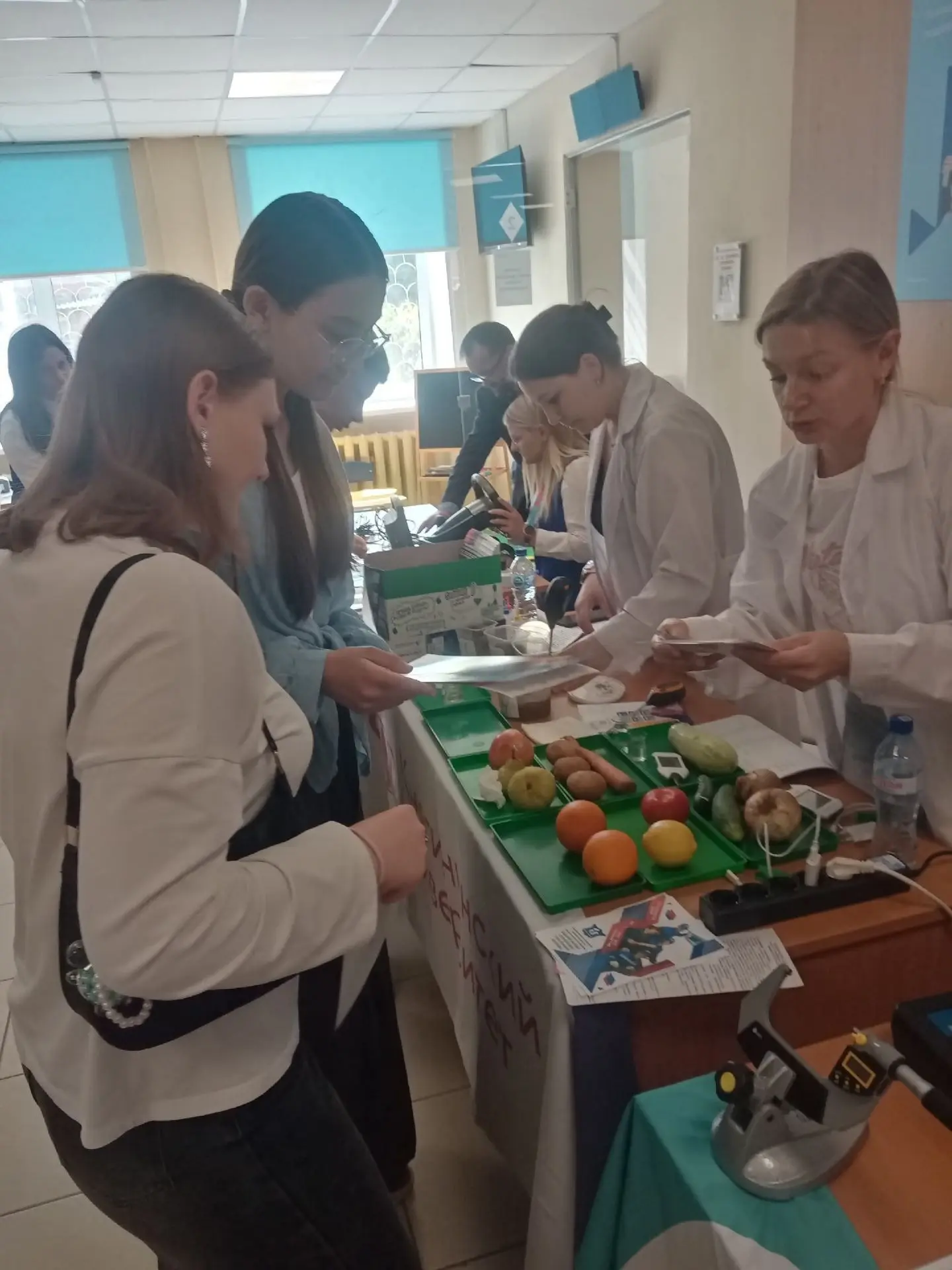 📌 ПРОФОРИЕНТАЦИЯ
📒 Обучающиеся 8 класса МБОУ Уразовской СОШ и руководитель трудовой подростковой б