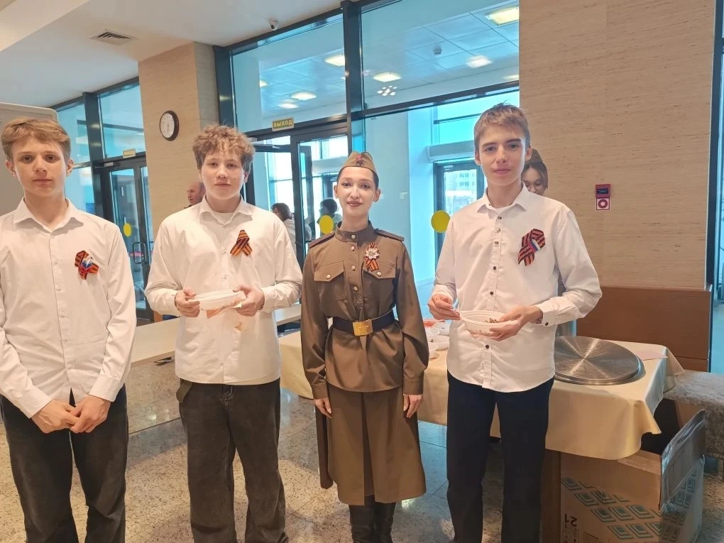 В преддверии Дня Победы 🎖️ обучающиеся 7 «А» класса приняли активное участие в серии школьных меропр