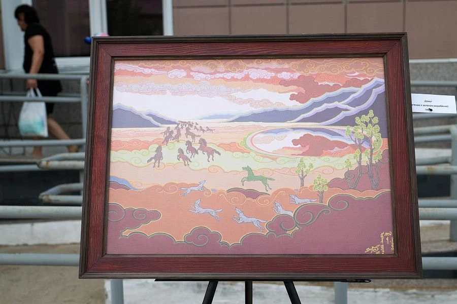 В онкодиспансере Улан-Удэ открылась выставка Лубсана Доржиева «Вселенная Доржиева»

Выставка проходи