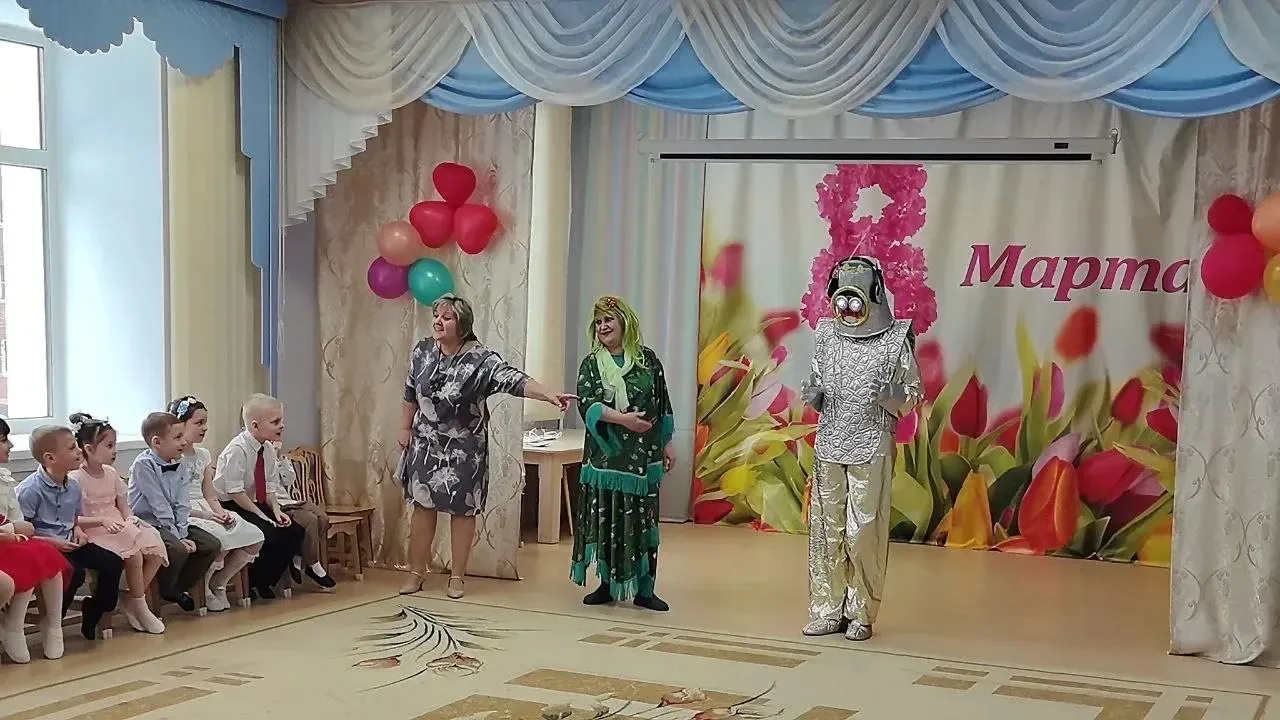 В весёлой, добродушной обстановке в ДО «Светлячок» прошел праздник, посвященный Международному женск