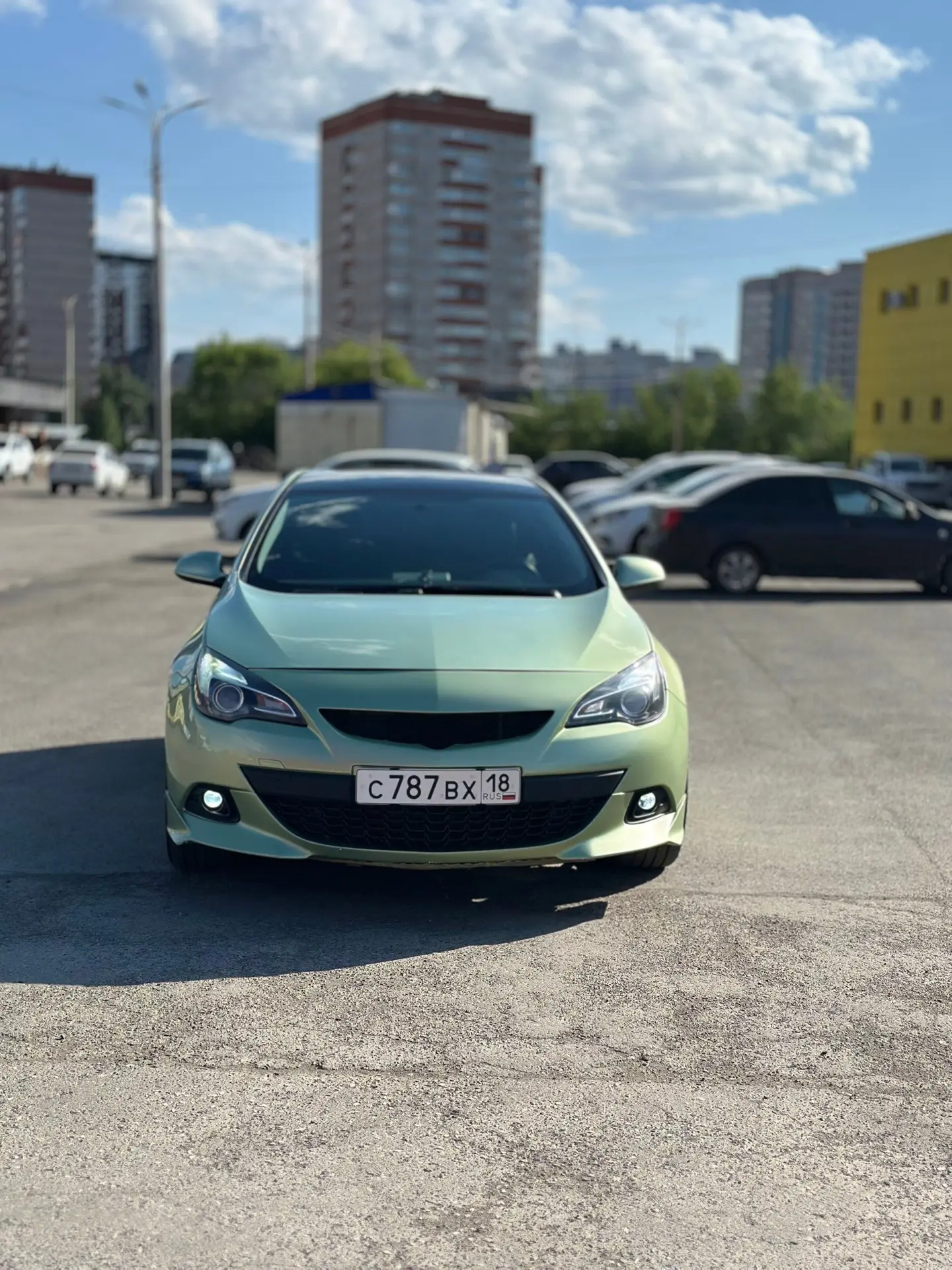 Opel Astra J gts 2012 года