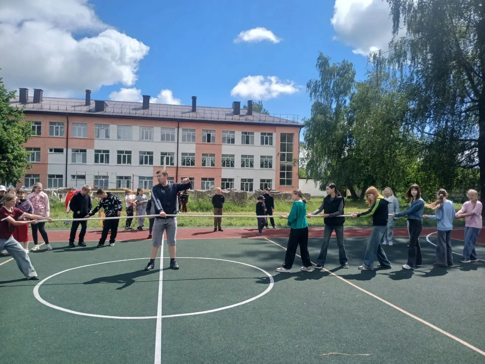 🧍‍♂️🧍‍♀️16 июня в нашем лагере «Город мастеров» прошли спортивные состязания с участи...