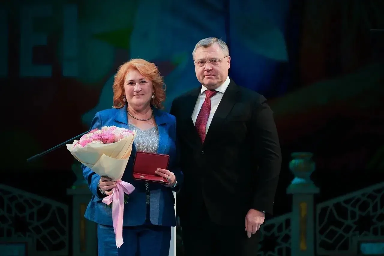 Дорогие астраханки! Примите искренние поздравления с прекрасным весенним праздником — 8 Марта!  Этот