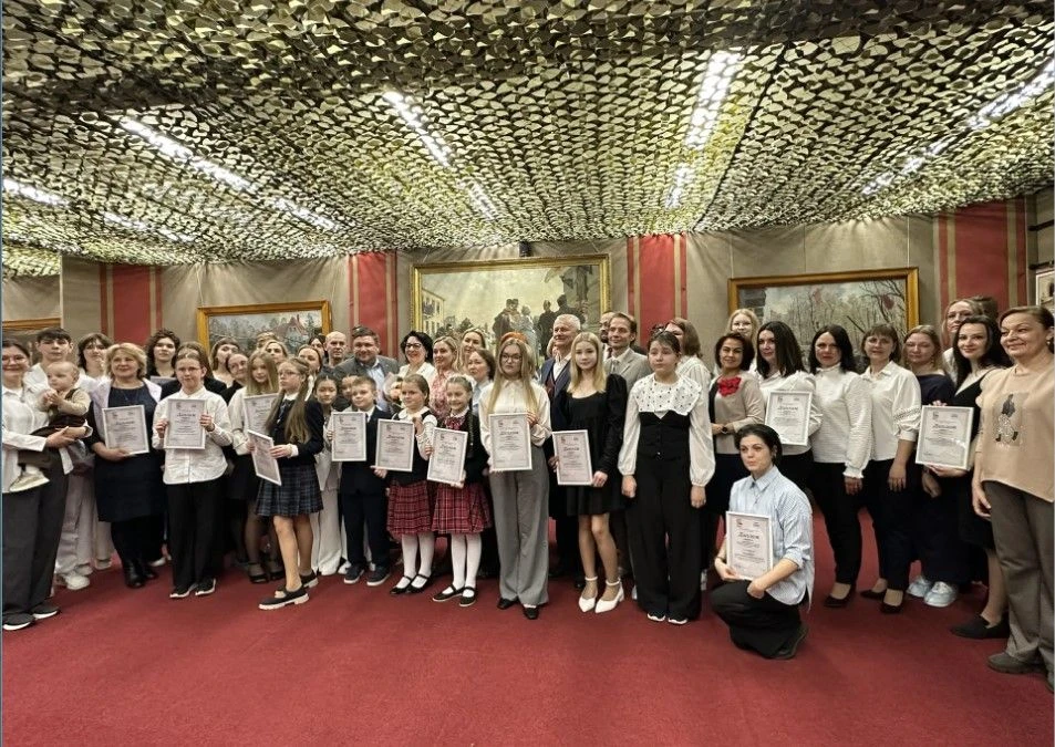 "ДОНОРСТВО У НАС В КРОВИ"🩸  🏆Мы поздравляем победительницу конкурса рисунков и логотипа донорского д