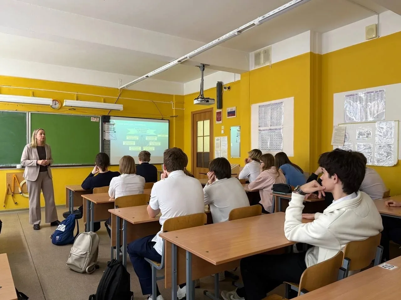🚨Важный разговор для 8-х и 10-х классов в Лицее  23 апреля у нас прошла не просто лекция, а интеракт
