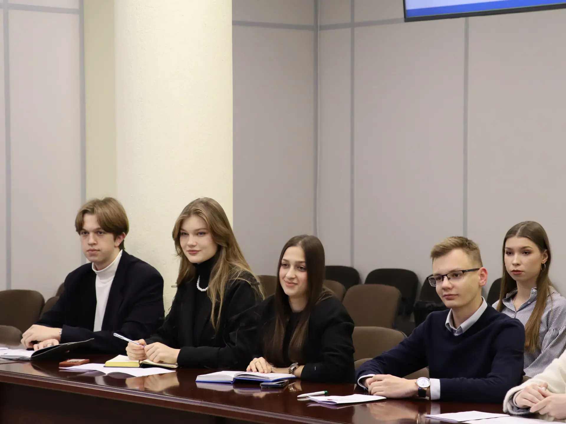 Сегодня, 21 января, в зале заседаний крайизбиркома состоялось заседание Молодежного Общественного Со