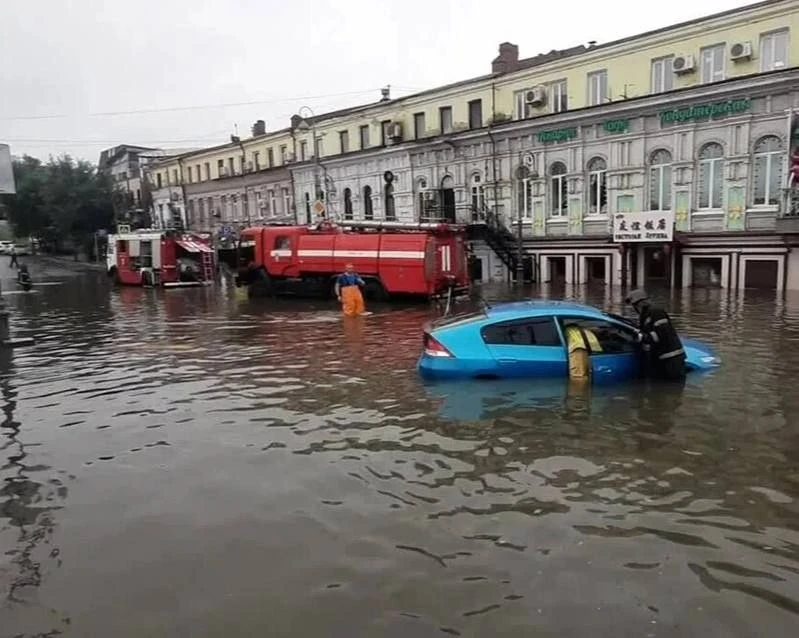 ⛈️❗️Приморцев призвали не выезжать далеко из дома 1–2 сентября из-за мощных ливней