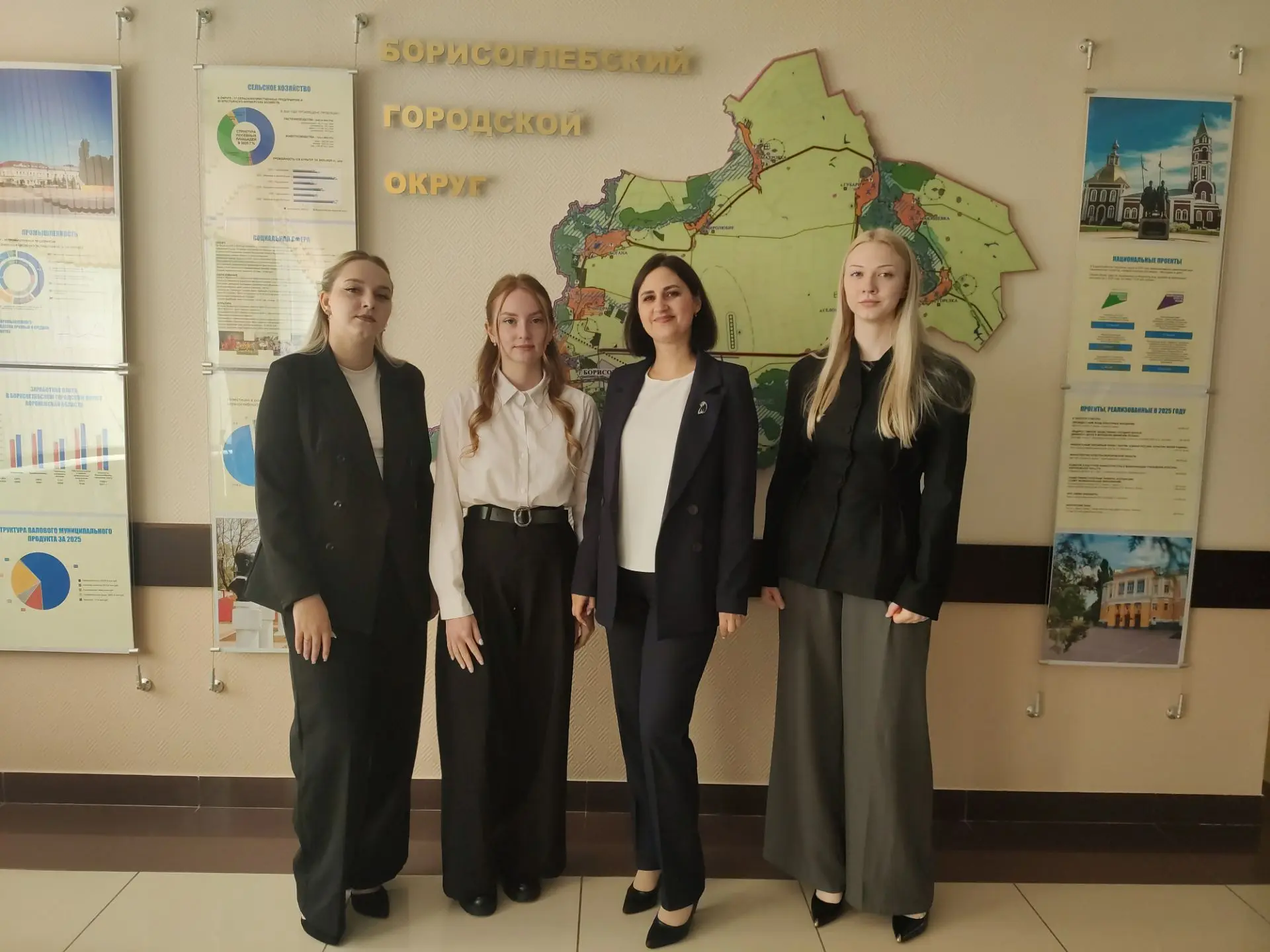 Дорогие друзья и уважаемые родители!