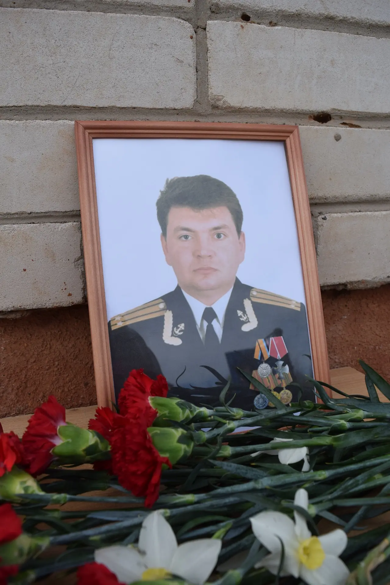 Высока, высока над землёй синева.