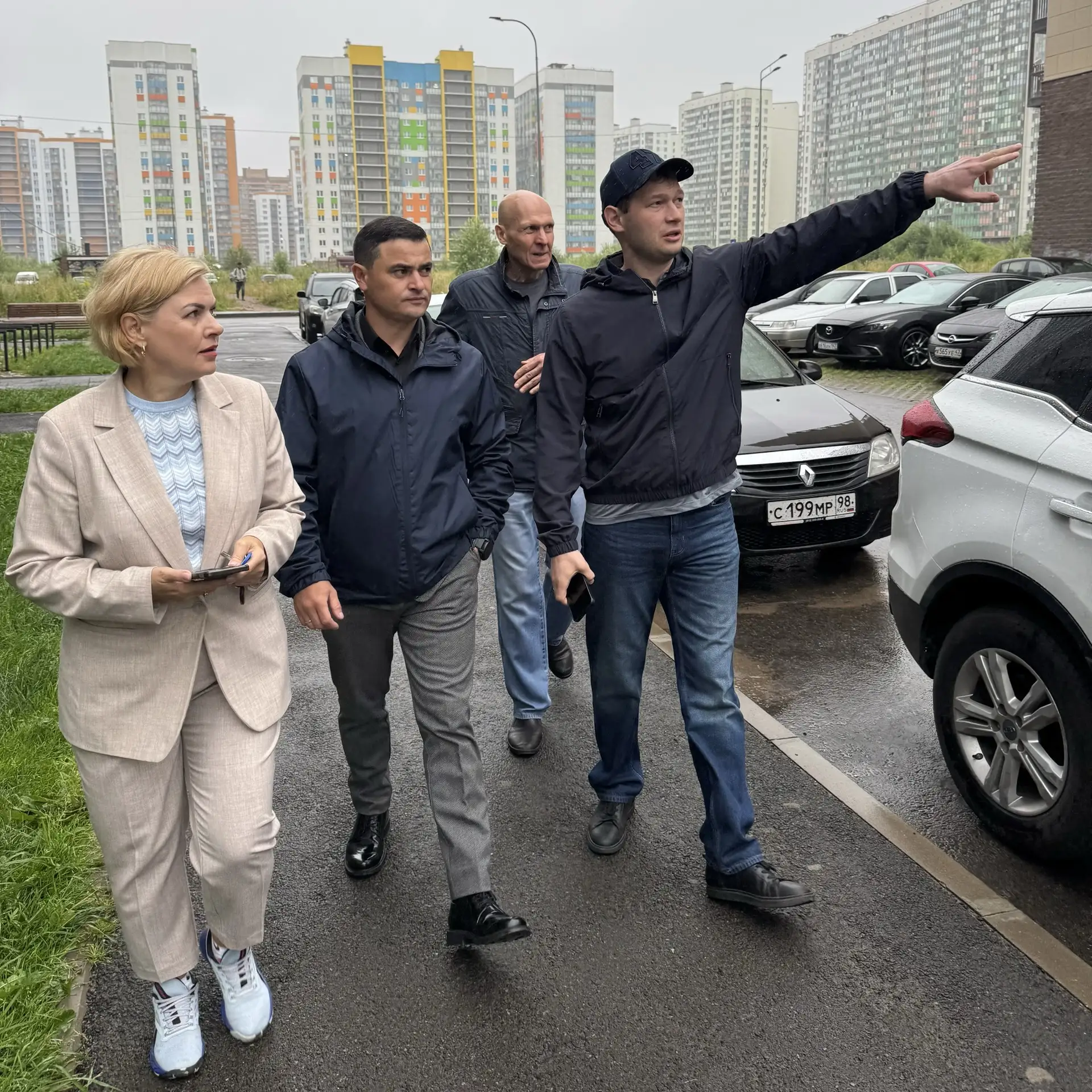 🔎Председатель комитета провел выездное обследование многоквартирных домов в Мурино

В связи с посту