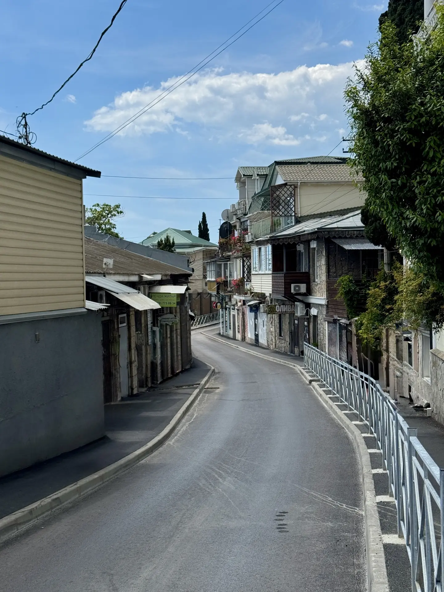 В Крыму брали экскурсию по Старой Ялте, чтобы отделить в голове туристическую действительность от по