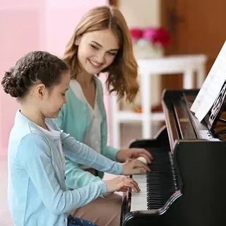 Требуется Музыкальный руководитель