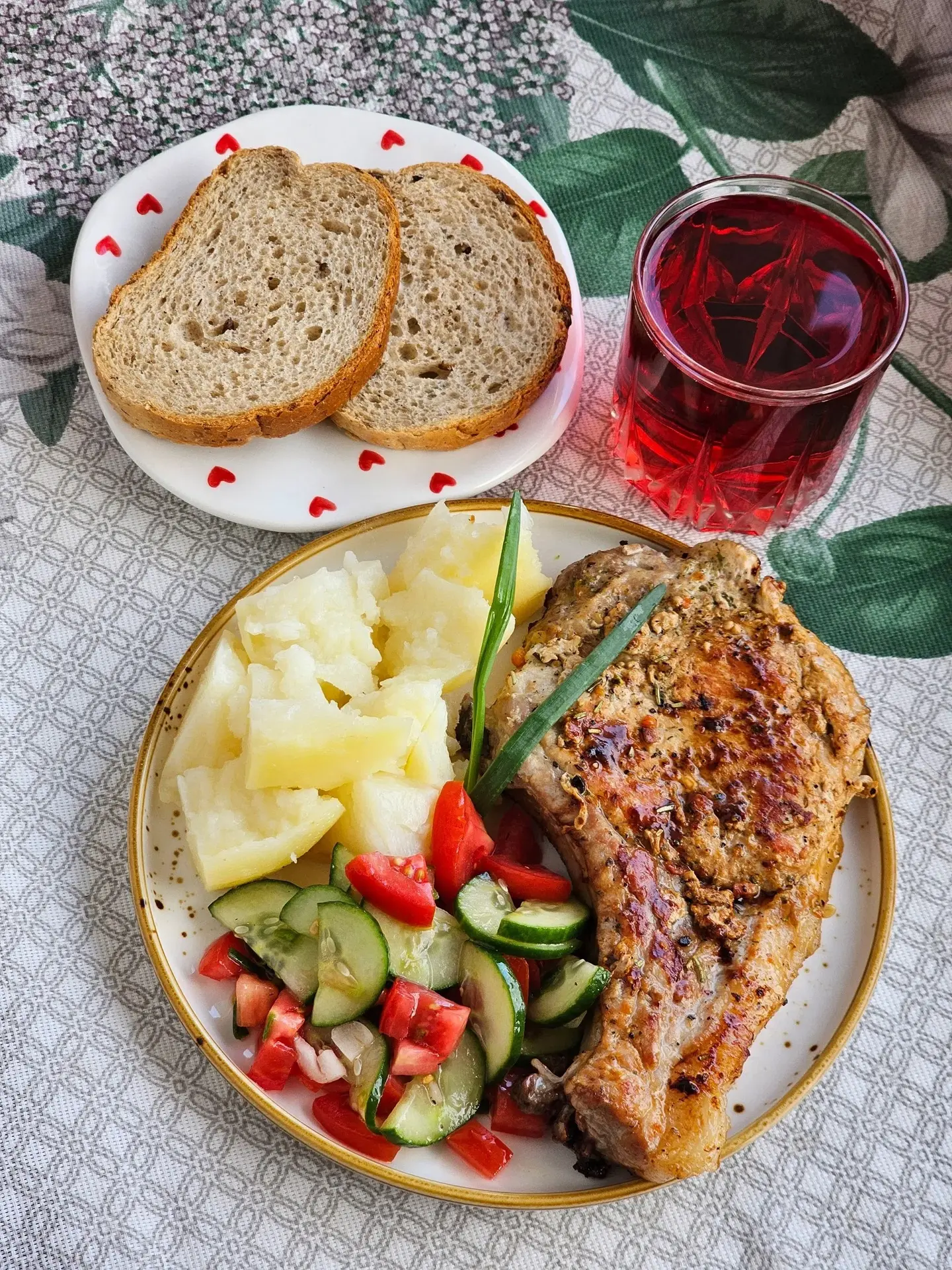 Идеи ужина от наших подписчиков 🥘 
А что у вас сегодня на ужин? 🍲