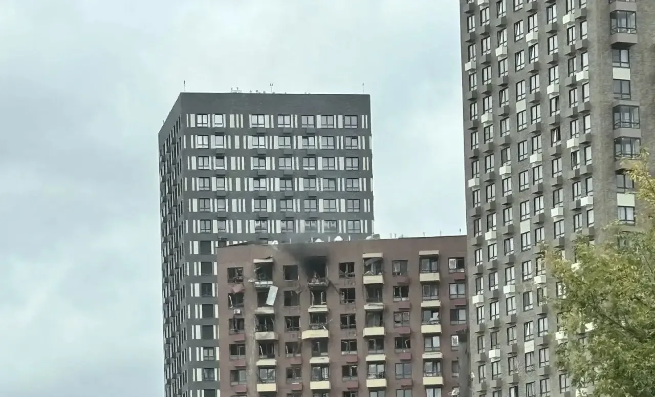 ❗️В Екатеринбурге атакован многоэтажный дом.