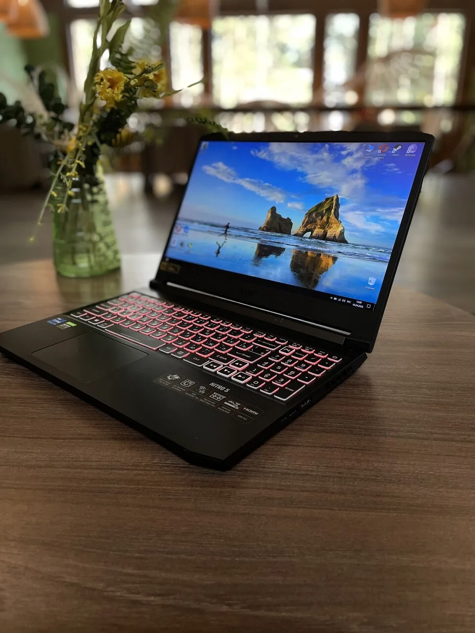 Продам очень мощный игровой ноутбук Acer Nitro an515-57.