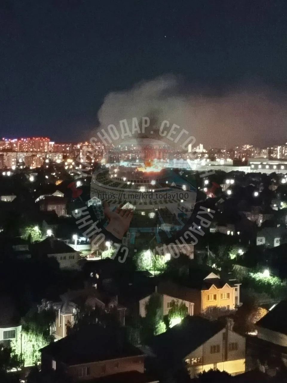 📌Частный дом загорелся в Новознаменском