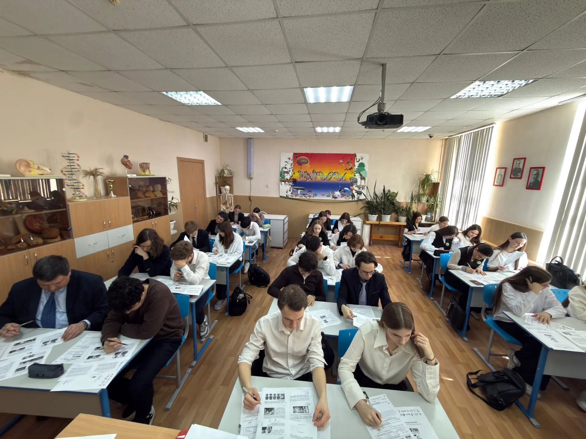 Десятки тысяч человек по всей России приняли участие в написании Диктанта Победы 2026! Оформленный в