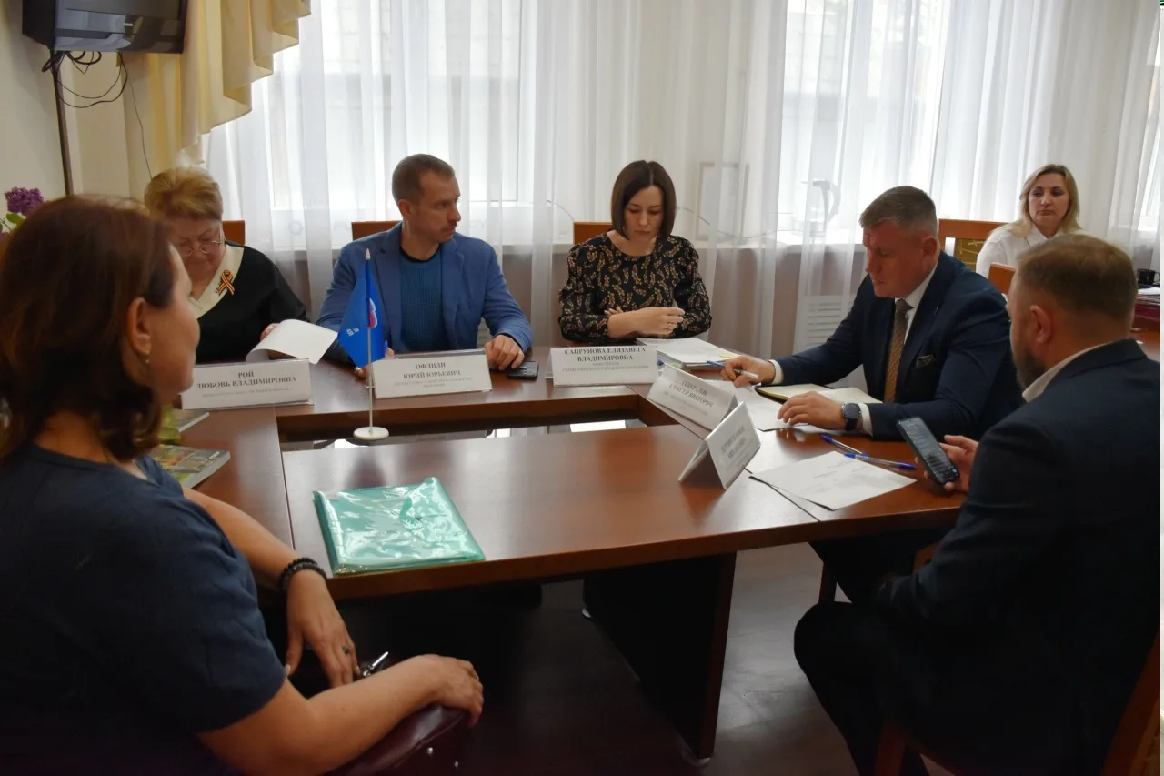 Прием граждан по личным вопросам  ✍ В ходе встречи жители города подняли вопросы связанные с соблюде