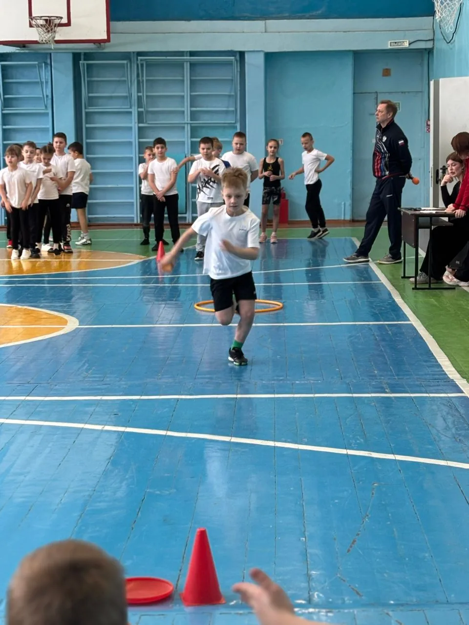 🏅27 февраля в спортивном зале школы состоялись традиционные соревнования «Веселые стар...