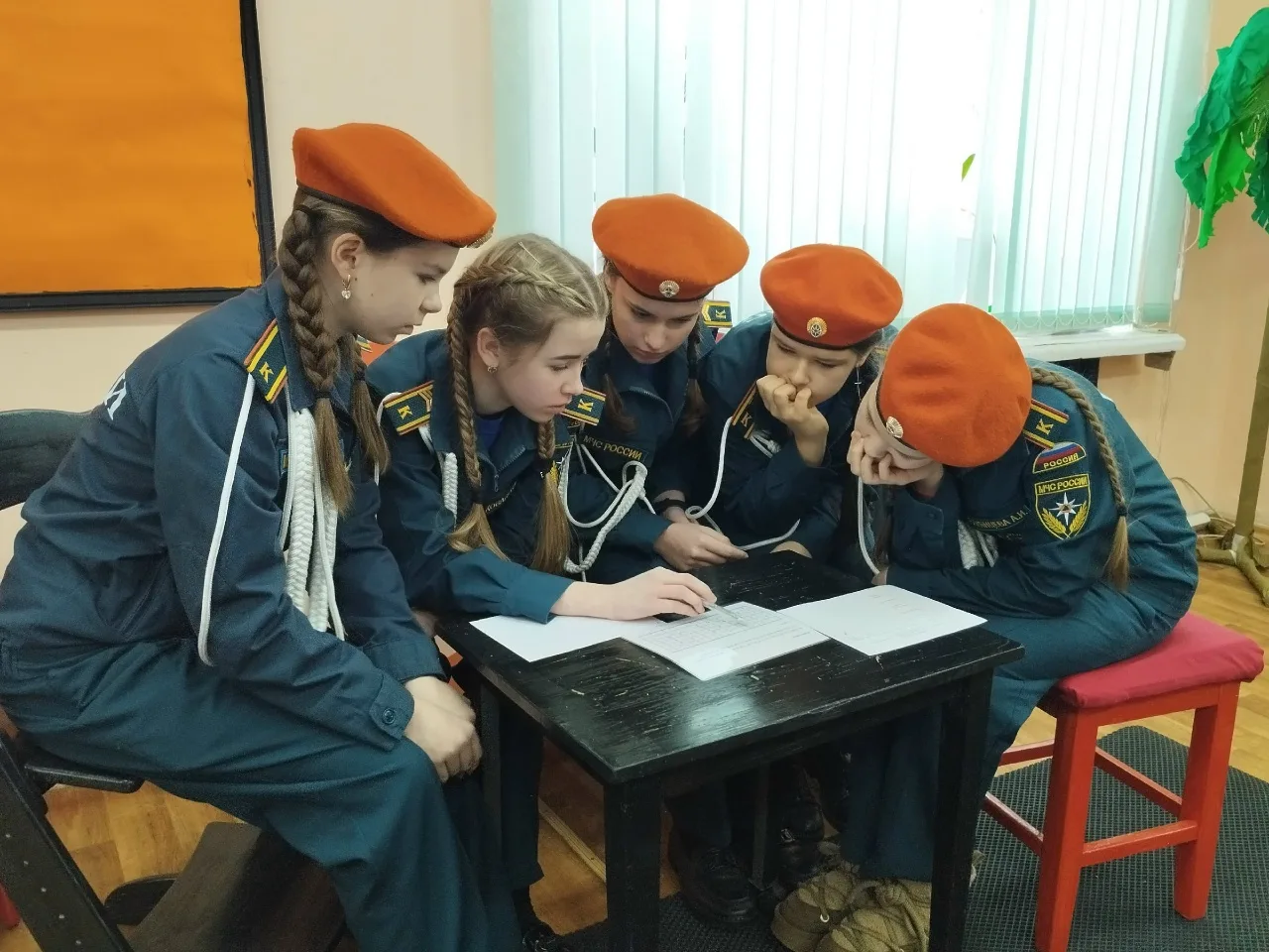 Девочки-героини: "Женский батальон" покорил Кинешму!  19 февраля Центр внешкольной работы в Кинешме 