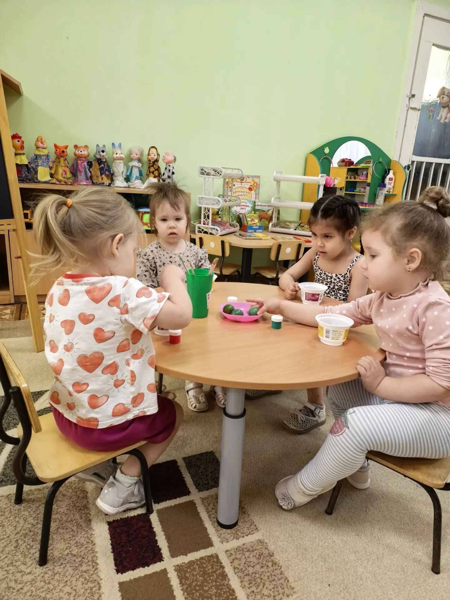 Сегодня к ребятам из группы «Малыши-крепыши» в гости заглянула волшебная «Капелька! 💧