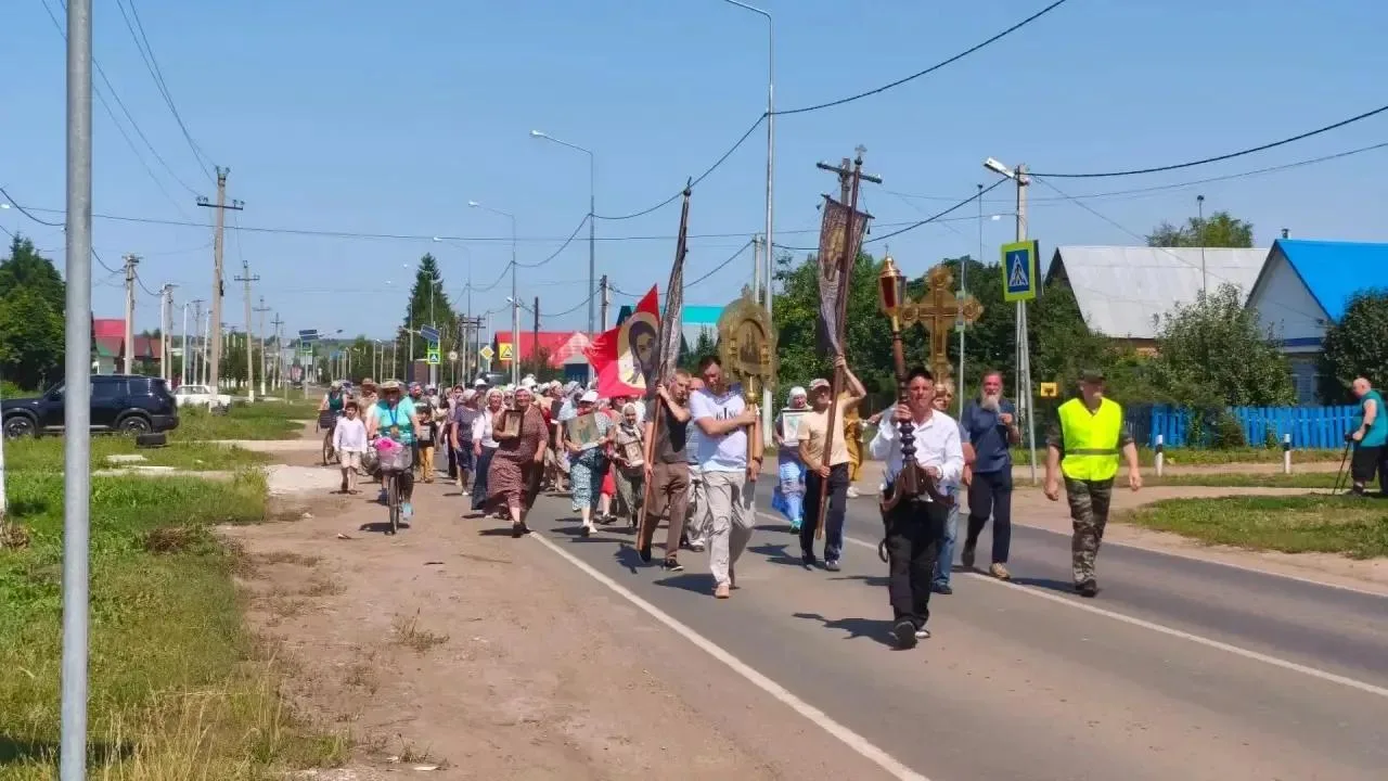 Вера и долг: казаки сопроводили крестный ход в Самарской области