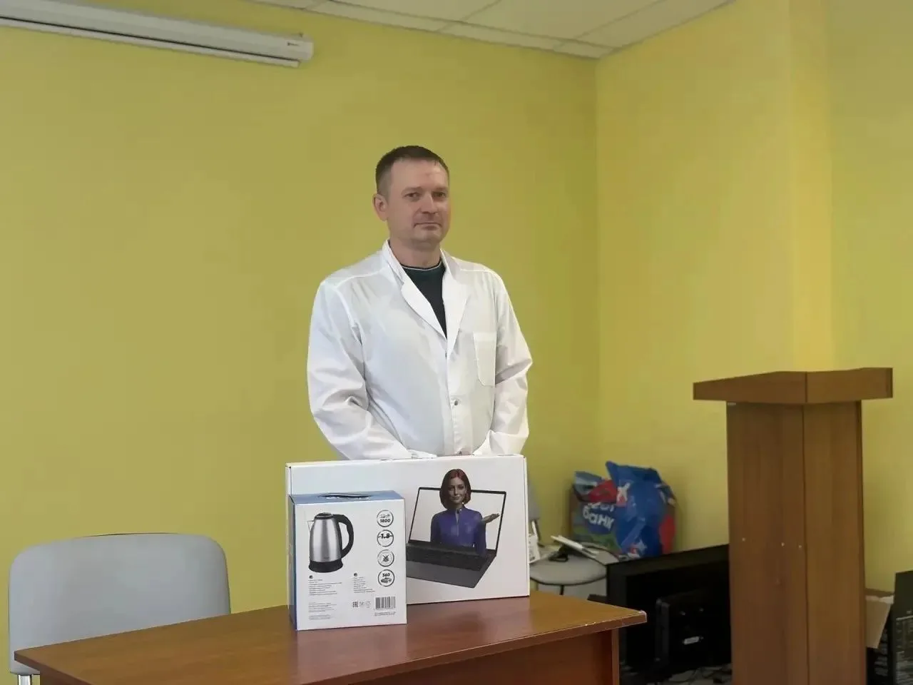 Гуманитарная помощь от ямальских строителей доставлена в учреждения Волновахи