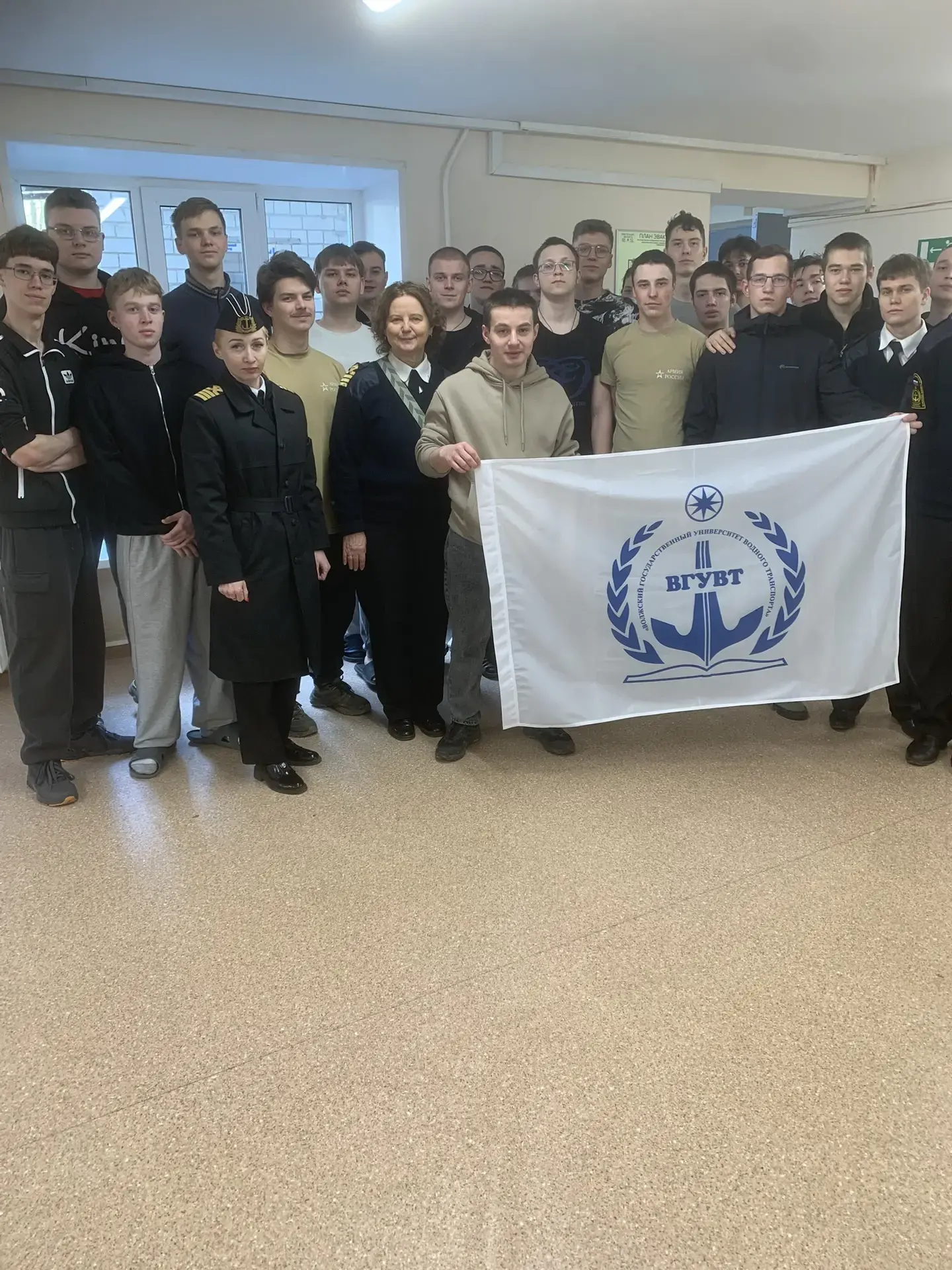 🧤🧹⚓️КУРСАНТЫ ИМА НА СТРАЖЕ ЧИСТОТЫ: СУББОТНИК В ОБЩЕЖИТИИ №3  Апрель - традиционное время наведения 