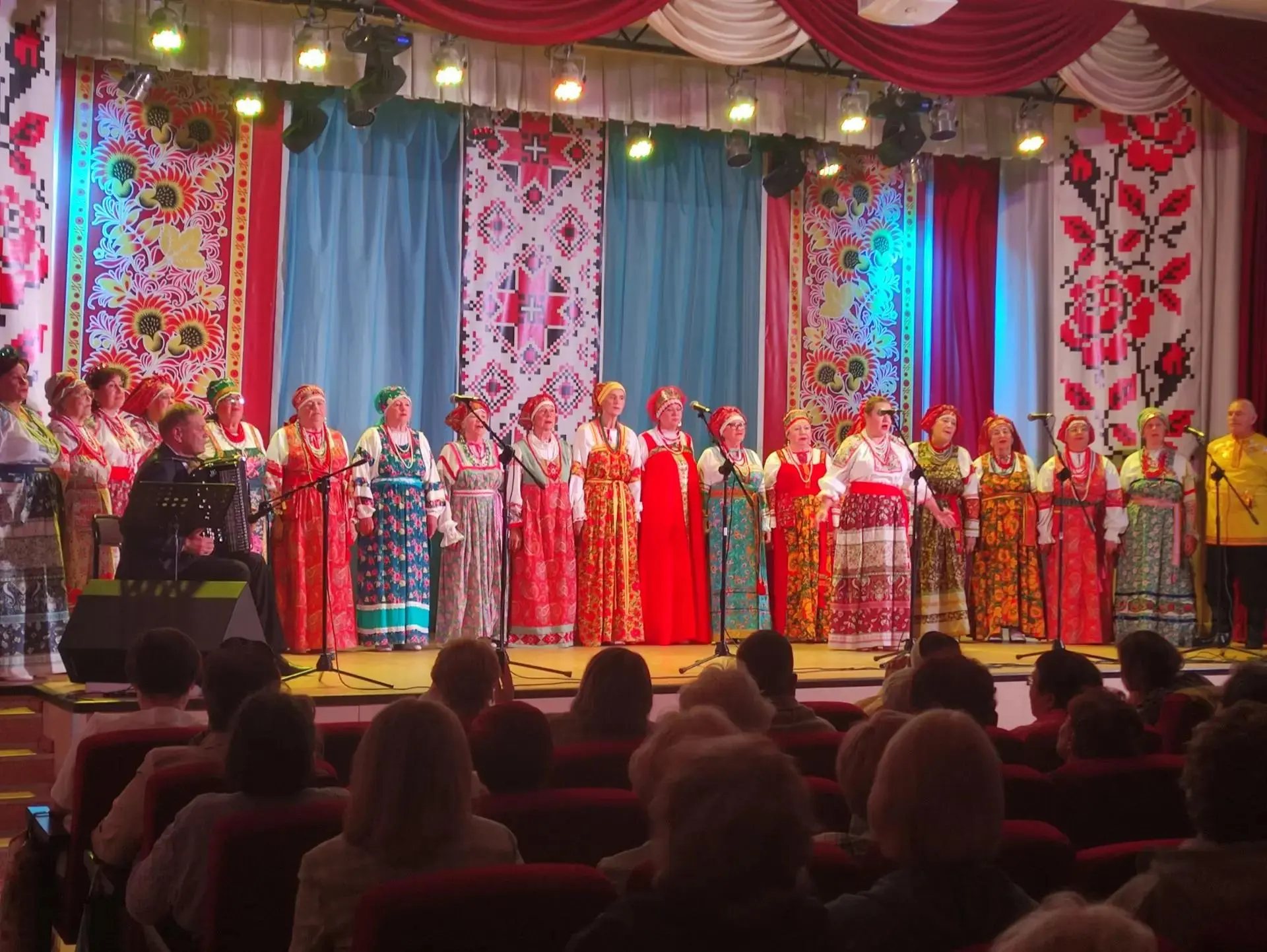 В рамках празднования Дня ветерана труда Иркутской области  в Ангарском Дворце Ветерано...
