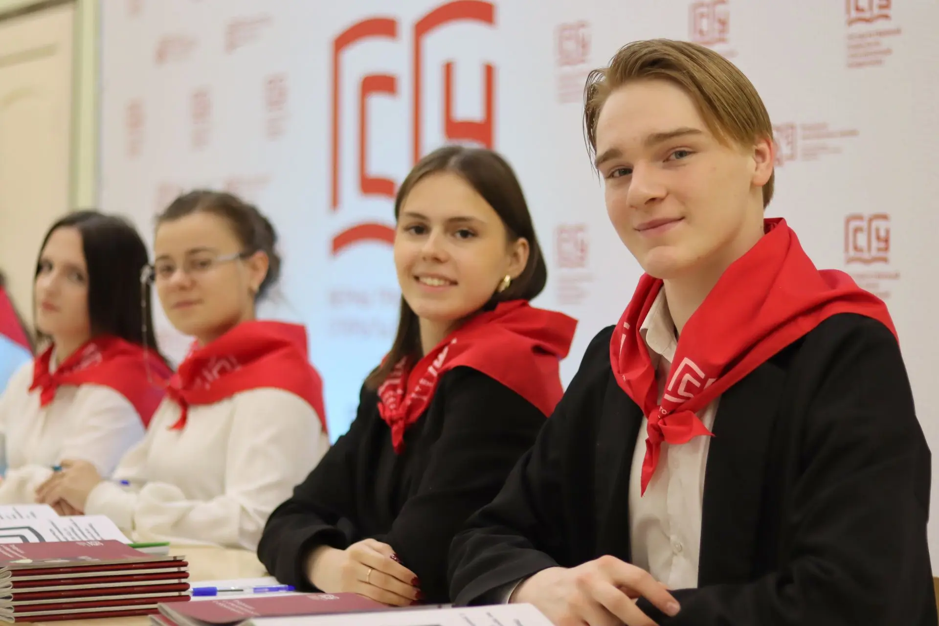 ДОД: понравилось так, что пришли снова 😃  В ГСГУ прошел весенний День открытых дверей. Наш универ по