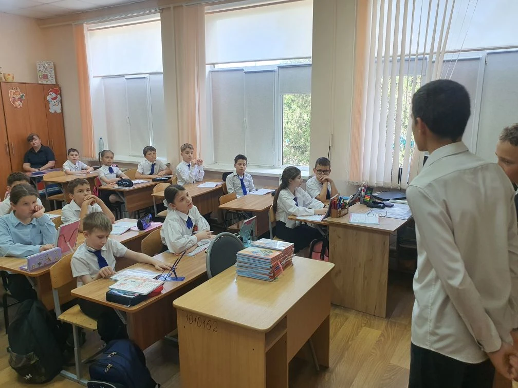 ПРОФИЛАКТИЧЕСКАЯ БЕСЕДА   ✏️«Нет мату в школе» — не просто правило, а общая ответственность.  📍Наши 
