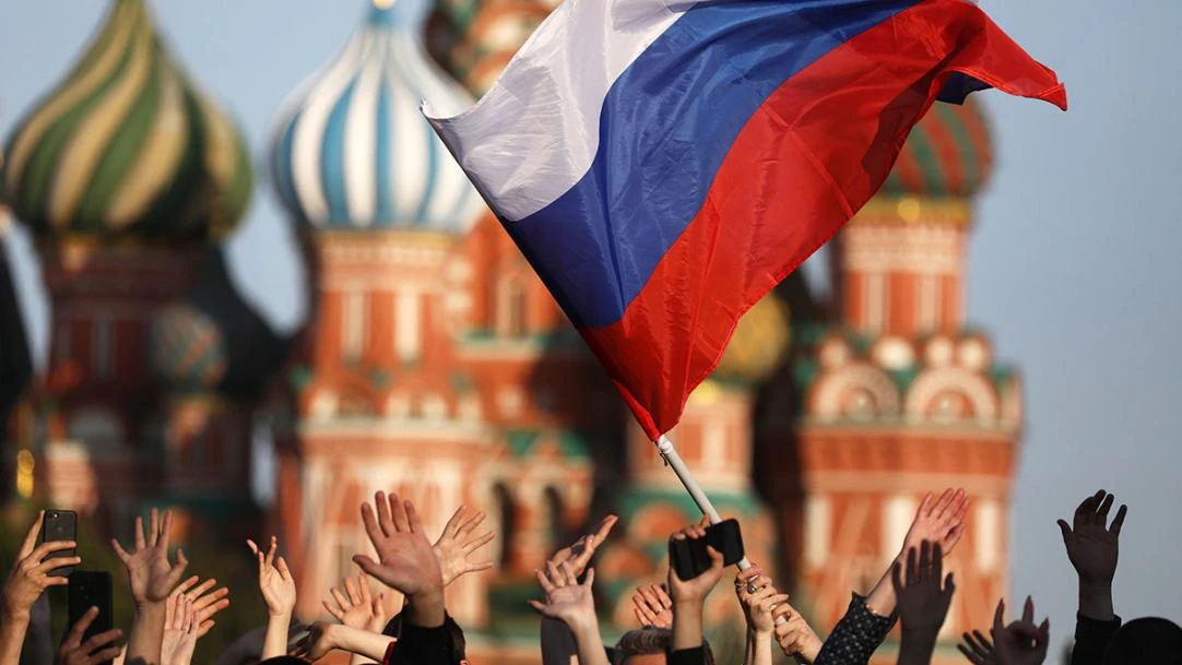 Всем привет! Очень надеюсь, что вы где-то у бассейнов сегодня. Но тренировки не пропуст...