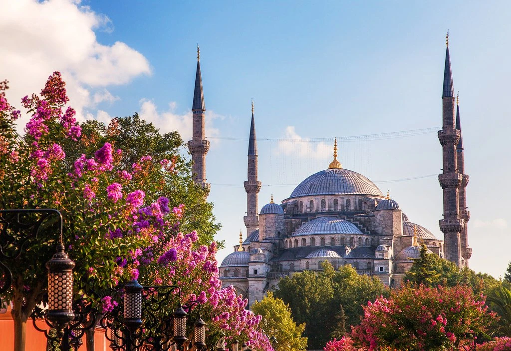 🇹🇷 Стамбул из Казани — 5 ночей в городе двух континентов

✈️ Вылет 3 июля
🌙 5 ночей
🍽 Завтраки в