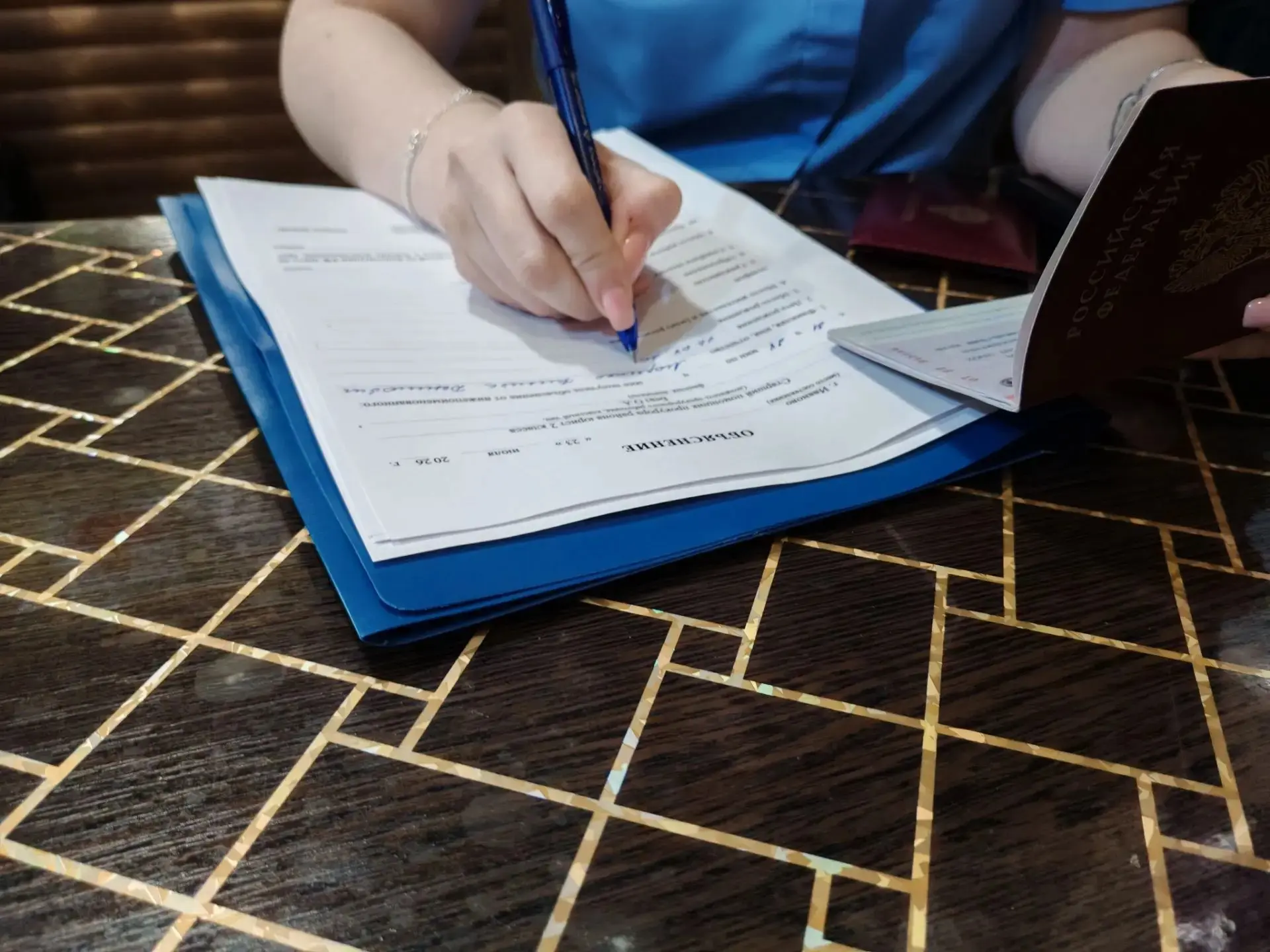 В Иванове пресечено нарушение требований законодательства при продаже алкогольной продукции в кафе-б