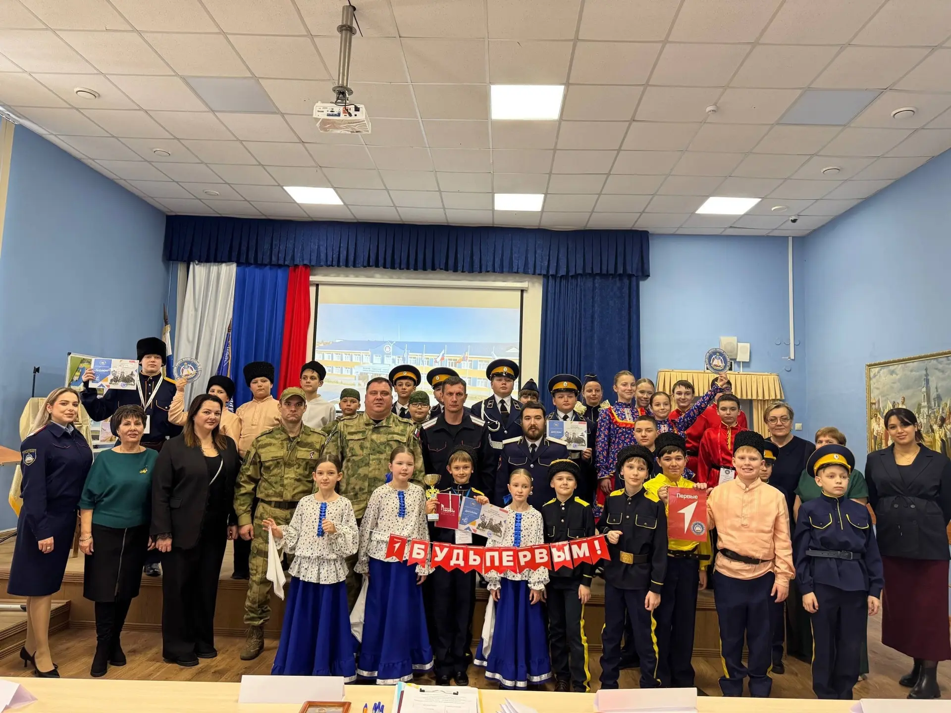 👏Наш земляк, ученик казачьего класса в тройке лучших атаманов области!